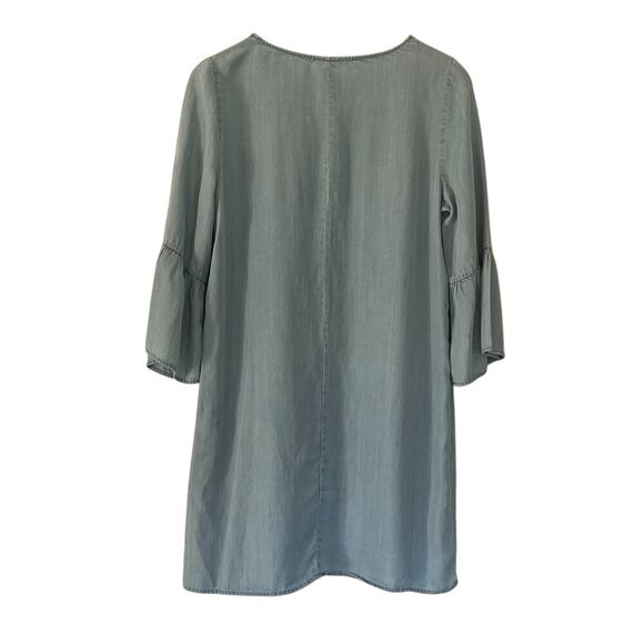 Paper Crane Denim Look Bell Sleeve Light Wash Flowy Boho Dress Size M - Picture 2 of 11